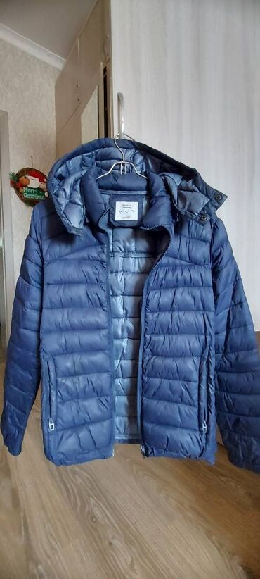 куртка мужская: Куртка Bershka, S (EU 36), цвет - Синий