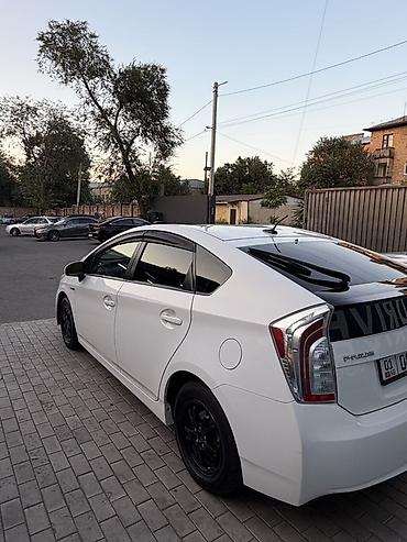 ключ на приус: Toyota Prius: 2015 г., 1.8 л, Гибрид — 4