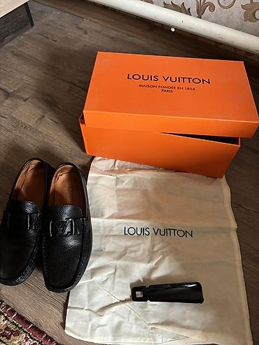 с кожомкул: Лоферлер, 40.5, Louis Vuitton, Жаңы, түсү - Кара, Өзү алып кетүү, Акылуу жеткирүү — 2