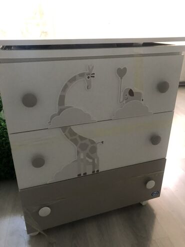 деревянный комод: Без зеркала