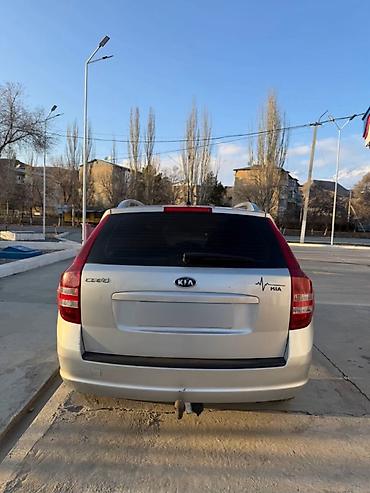 Kia: Kia Ceed: 2008 г., 2 л, Механика, Бензин, Универсал — 4