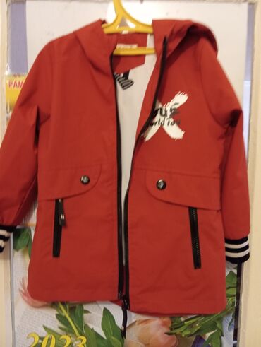 детский куртка бу: Лёгкая куртка ветровка с подкладом на 3-4года.Весна-осень.Ношена
