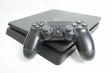 igrice 250: U ponudi Sony Playstation 4. Konzola je SLIM model, odlično očuvana — 2