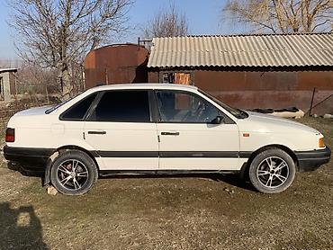 Volkswagen: Volkswagen Passat: 1989 г., 1.8 л, Механика, Бензин, Седан — 6