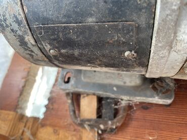 Другое оборудование для производства стройматериалов: Гильотина, разматыватель ( клеть) остаток кровельного металла, все — 37