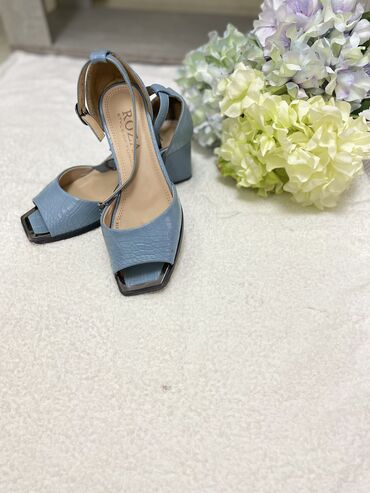 женская обувь бу: Продаю туфли и кроссовки от фирмы Zara привезенный с Дубая в отличном