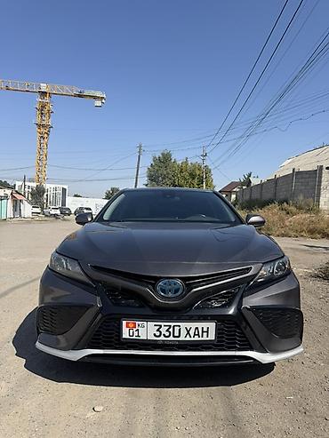 Toyota Camry: 2021 г., 2.5 л, Вариатор, Гибрид, Седан