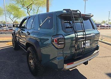 man: Toyota 4Runner: 2025 г., 2.4 л, Автомат, Гибрид, Внедорожник — 2