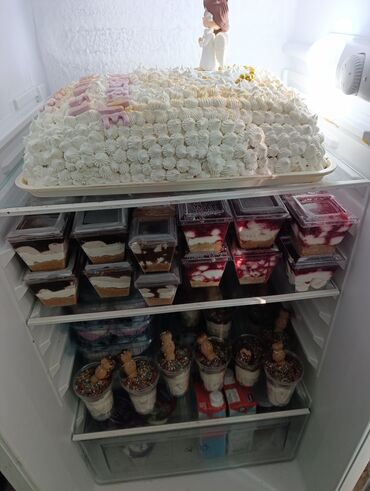 Konditorski proizvodi, slatkiši: Predstavljamo raznovrstan asortiman mini kolača i slatkiša, idealnih — 18