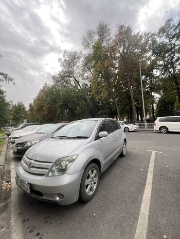 Toyota: Toyota ist: 2003 г., 1.5 л, Автомат, Бензин, Хэтчбэк