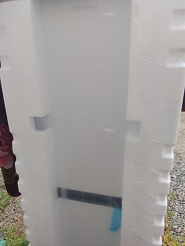 indesit: Холодильник Indesit, Новый, Двухкамерный, De frost (капельный), 60 * 167 * 60 — 8