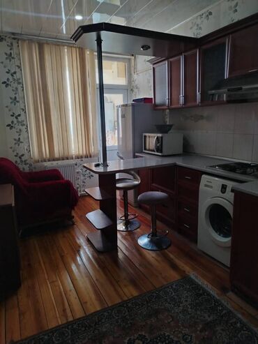 Uzunmüddətli kirayə mənzillər: Neftcilər metrosu Nazli sarayın yanınında mənzil kirayə verilir — 4