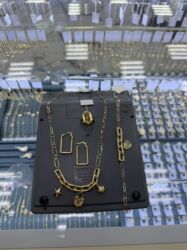 Üzüklər: Üzük, Sarı qızıl, 585 Əyar — 28