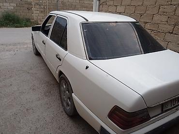 r17 mersedes: Mercedes-Benz E-Sinif (W124) sedan - Kuzov: ağ rəng, 4 qapı, orijinal — 2