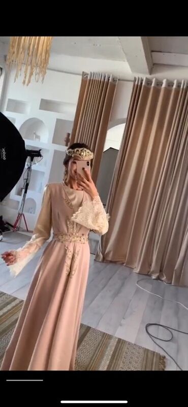 узбекские платья со штанами из велюра: Кече көйнөгү, Классикалык, Узун модель, Велюр, Жеңдери менен, Страздар, M (EU 38)