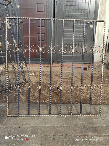 Barmaqlıqlar: Məhsul: Dəmir pəncərə barmaqlığı Təsvir: - Pəncərələr üçün dekorativ — 12