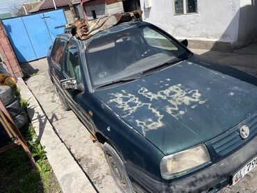 продаю авто в аварийном состоянии: Volkswagen Vento: 1997 г., 1.6 л, Механика, Бензин, Седан