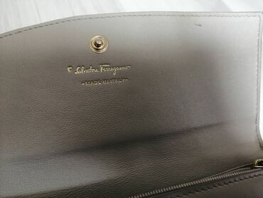Άλλα: Πορτοφόλι Salvatore Ferragamo. Δέρμα. Πολύ καλή κατάσταση. Διαστάσεις — 11