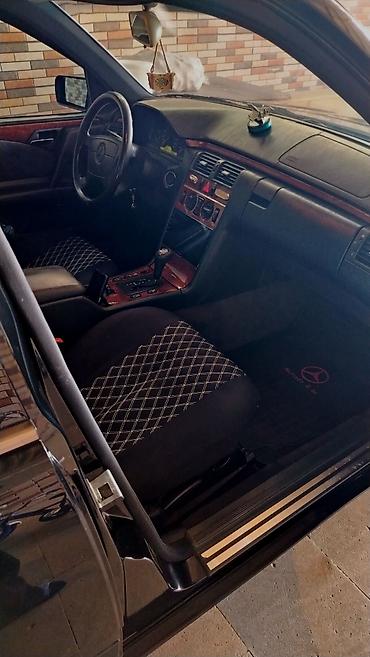 Mercedes-Benz: Mercedes-Benz E 260: 2.4 l | 1998 il Sedan — 7