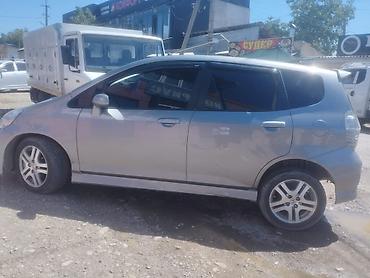 люк машина: Honda Fit: 2003 г., Автомат, Бензин, Хэтчбэк — 8