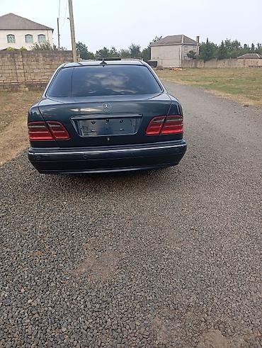 spoiler satisi: Mercedes-Benz E-Class: 2.2 l | 1999 il Sedan — 2
