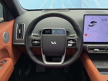 Lixiang: Lixiang L6: 2024 г., 1.5 л, Автомат, Электромобиль, Кроссовер — 11