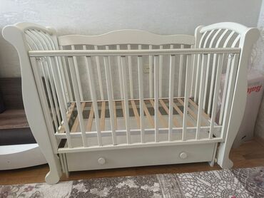 Beşiklər: IradaBeshik satilir Happy baby den alinib. Ortopedik matras daxil