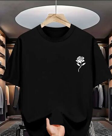 Свитера: Qara rəngli unisex T‑shirt - Klassik yuvarlaq yaxalı dizayn - Sinənin