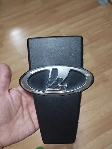 nissan note disk: Məhsul: LADA radiator barmaqlığı üçün mərkəzi emblem-li dekor qapaq - — 1