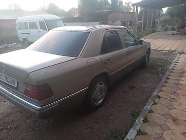 запчас 124: Mercedes-Benz E-Class: 1990 г., 2 л, Механика, Бензин, Седан — 4