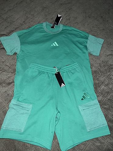 vikend torba: ADIDAS All Season T-shirt and Shorts vel. M NOVO Cena je za komplet a — 8