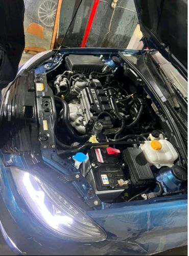 Digər avtomobillər: Göy rəngli, dördqapılı, lyuklu sedan tipli avtomobil. Ön hissədə qara — 11