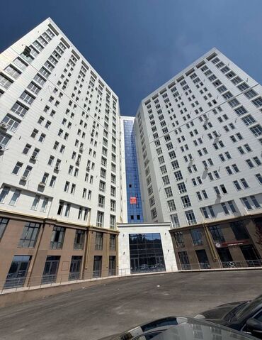 однокомнатная квартира восток 5: 3 бөлмө, 99 кв. м, Элитка, 13 кабат, ПСО (өзү оңдоп түзөтүп бүтүү үчүн)