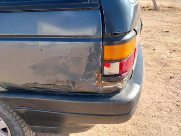 Volkswagen: Volkswagen Passat: 1991 г., 1.8 л, Механика, Бензин, Универсал — 12