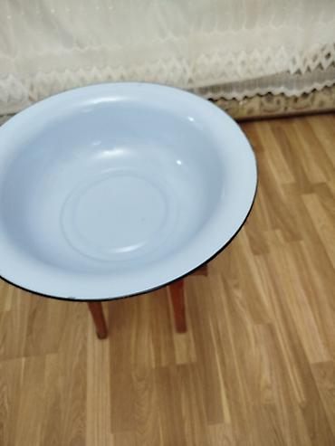 Qab-qacaq və mətbəx ləvazimatları: Məhsul: Emallı böyük leğən Təsvir: - Material: qalın metal üzərində — 2