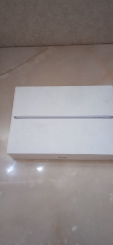 зарядка на эпл воч: Планшет, Apple, 10" - 11", Wi-Fi, Б/у, Классический цвет - Серебристый