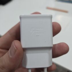 samsung oled: Adapter Samsung, 15 Vt, İşlənmiş