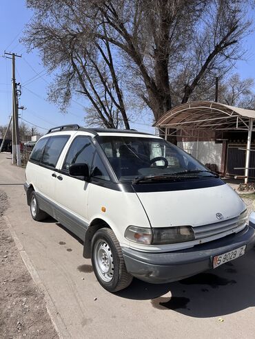 Toyota: Toyota Previa: 1990 г., 2.4 л, Механика, Газ, Минивэн