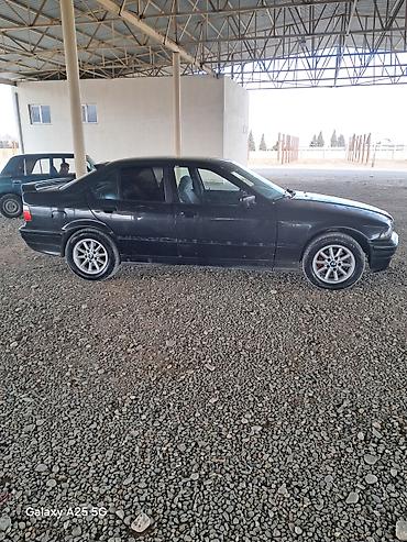 BMW: BMW 3 series: 2.5 l | 1993 il Sedan — 6