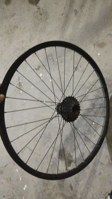 qaçış trenajoru satılır: Disk 26 liqdir 32 dişdir eyrliyi falan yoxdur. arginal skors Shimano