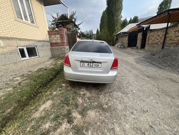 купить один диск на авто: Классический седан Chevrolet Lacetti 2007 года серебристого цвета