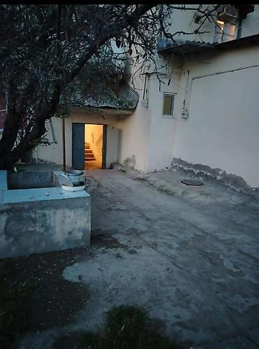 2 otaqli evler yeni tikili: Samux rayon mərkəzində Köhnə xəstəxananın arxasında 2 mərtəbəli bina — 4