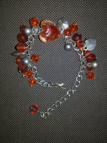 Jewellery: Narukvica crvena-srce