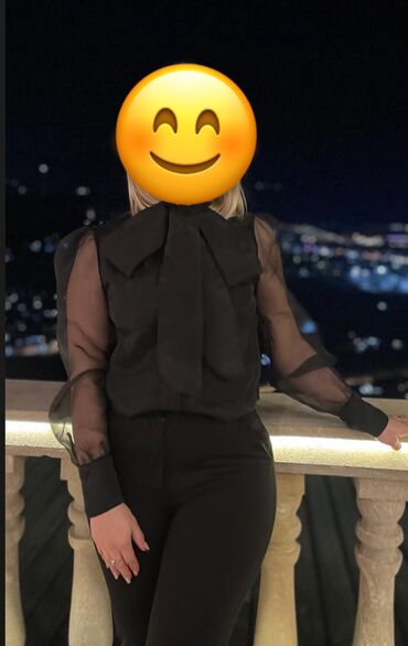 zara xs: Rubashka XS,S razmere gedir.1 defe bayrama geyinilib.Zara firmasi.Ela
