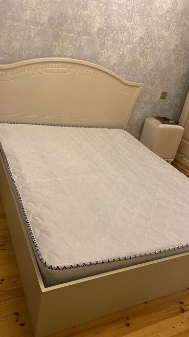 водяной бак: Taxt 230 azn satilir‼️matras var baza yoxdur alinib 600 azn.unvan baki