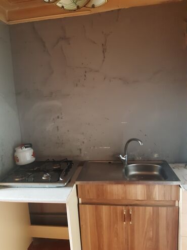 Uzunmüddətli kirayə mənzillər: Sumqayit seh 30 cu mehelle 5/3 3 otaqlı seliqeli ev kirayə verilir — 10