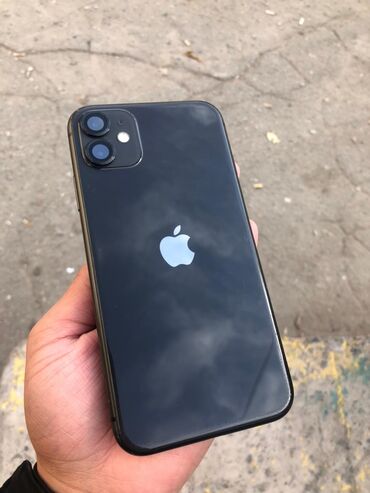 телефон iphone 11: IPhone 11, Б/у, 128 ГБ, Черный, Чехол, 79 %