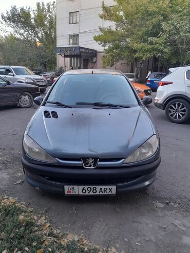аренда авто на механике: Здаю в аренду под такси, 15000депозит,900сом в день,1 паручитель