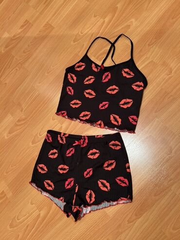 Пиджаки: Olcu S-M. Yenidi