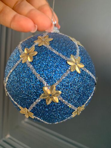 Yeni il oyuncaqları və bəzəkləri: Yeni il ağacı üçün bəzək topları – 2 fərqli dəst 1) Parıltılı çiçək — 3
